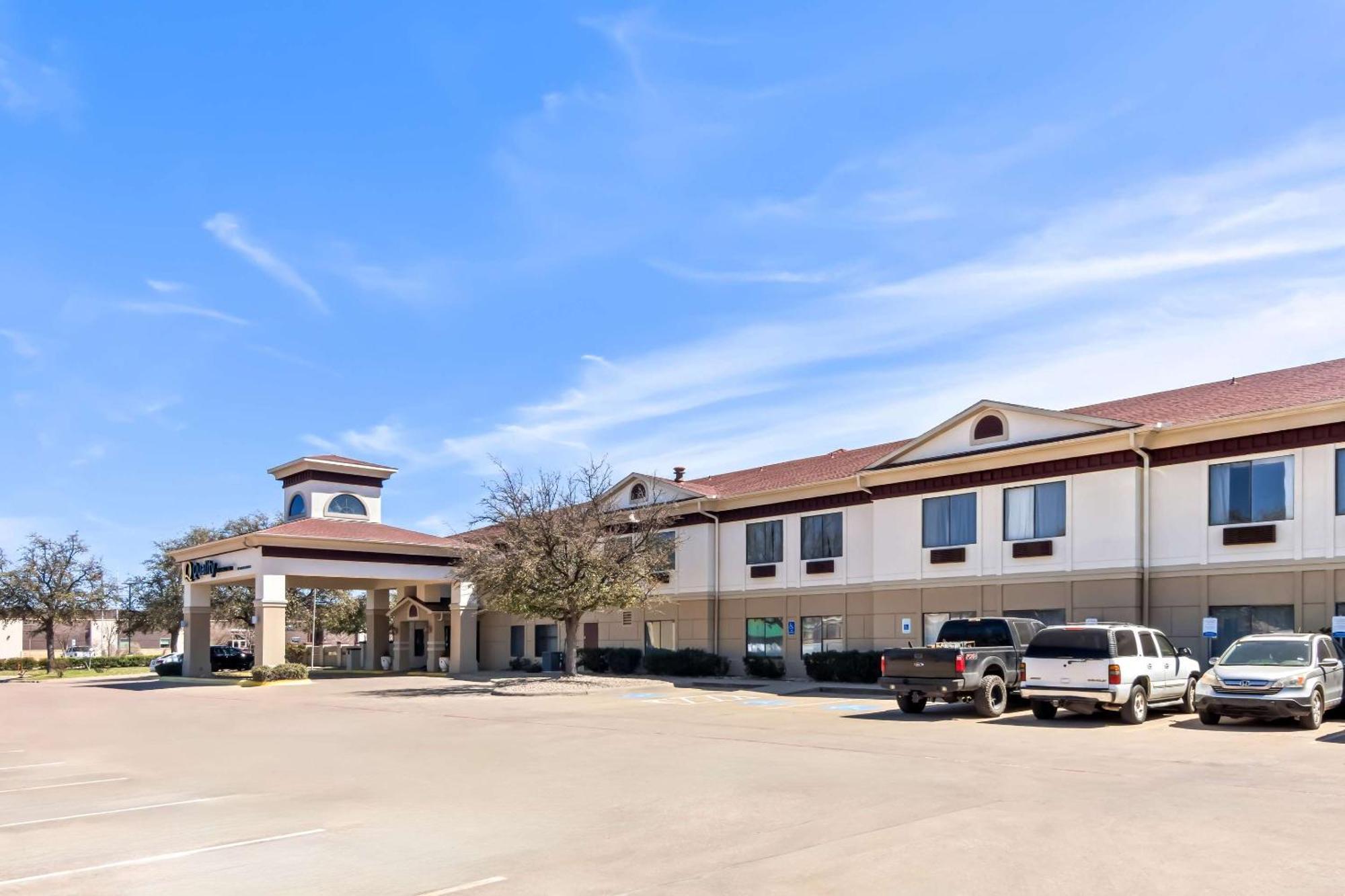 Quality & - Hotel Granbury